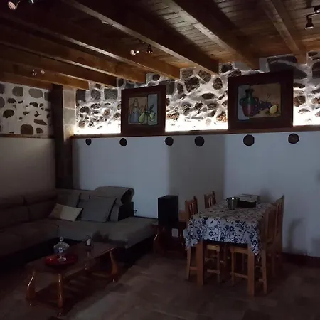 Dom wakacyjny Cho Almeida Vega de San Mateo